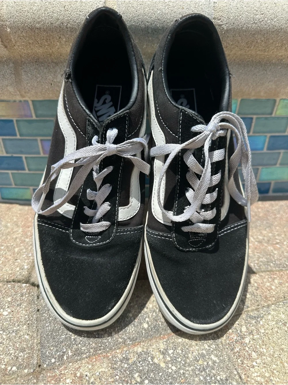 Vans Old Skool Low-Top Skate Shoes (Black and White)
